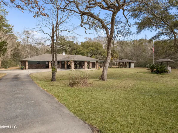 3301 Westerland Dr, Moss Point, MS 39562