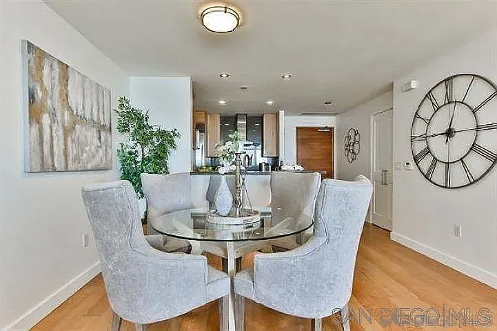 700 W East St #2702 — Photo 14