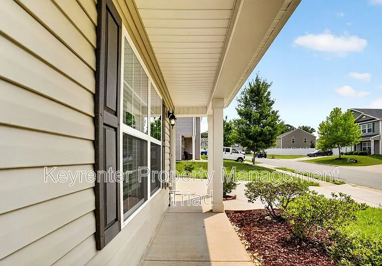 5109 Black Forest Dr — Photo 11