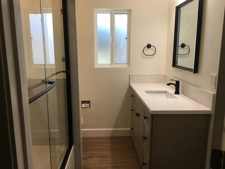 College Dr — Photo 6