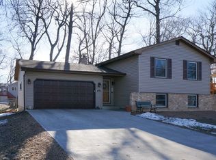7228 Sunnyslope Dr N, Maple Grove, MN 55311