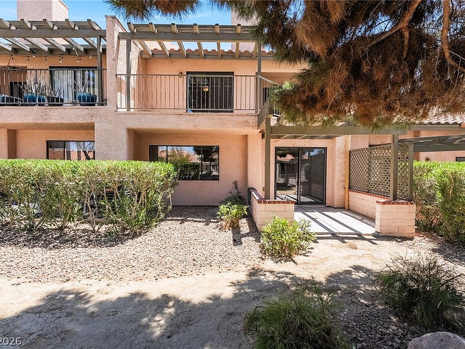1st image of 2716 Laguna Shores Ln