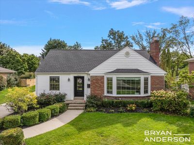 2462 Beechwood Dr SE, East Grand Rapids, MI, 49506