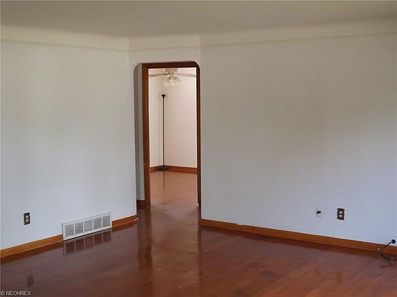 3rd image of 11251 Schwab Dr