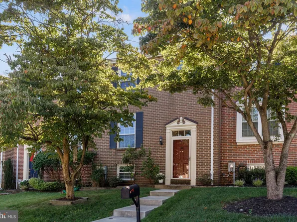 5 Pinecone Ct, Parkville, MD 21234