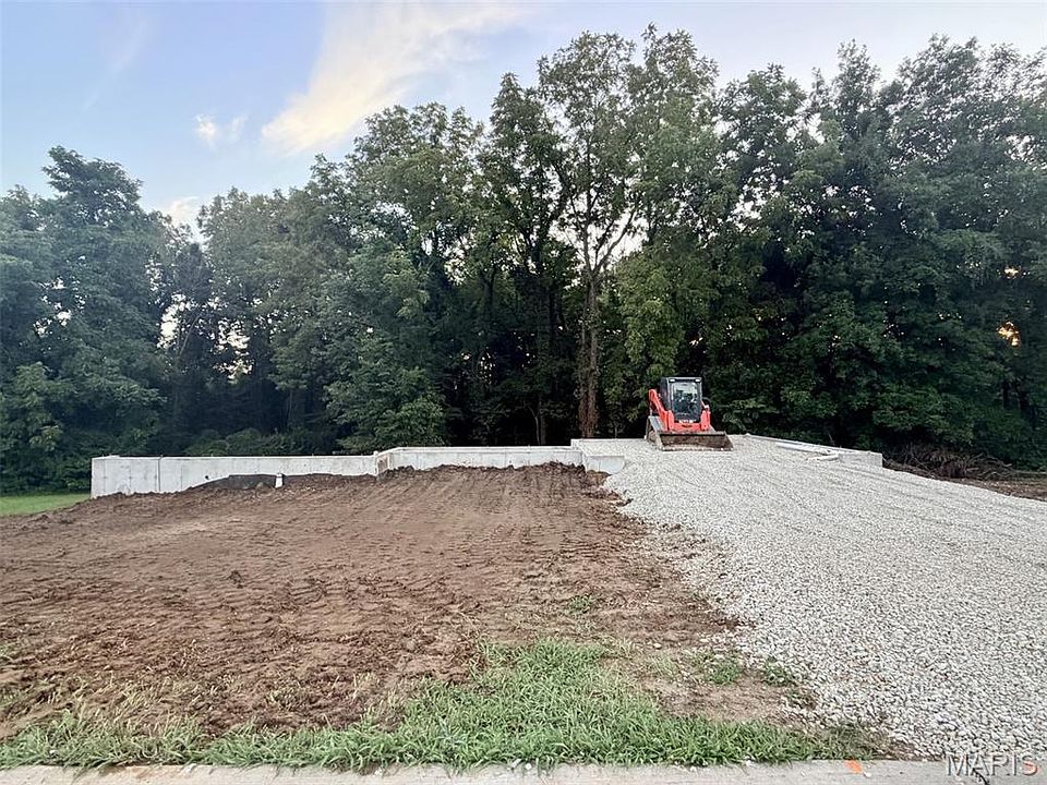 2nd image of 317 Heritage Valley Dr