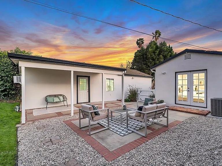 17733 Los Alimos St — Photo 14