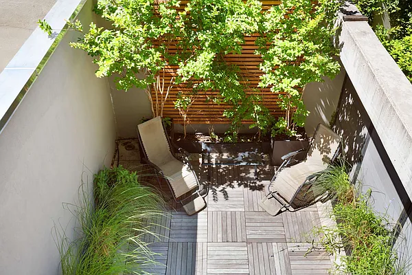 Rented by Compass | media 10