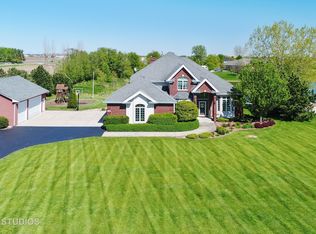 22329 S Spencer Rd, New Lenox, IL 60451