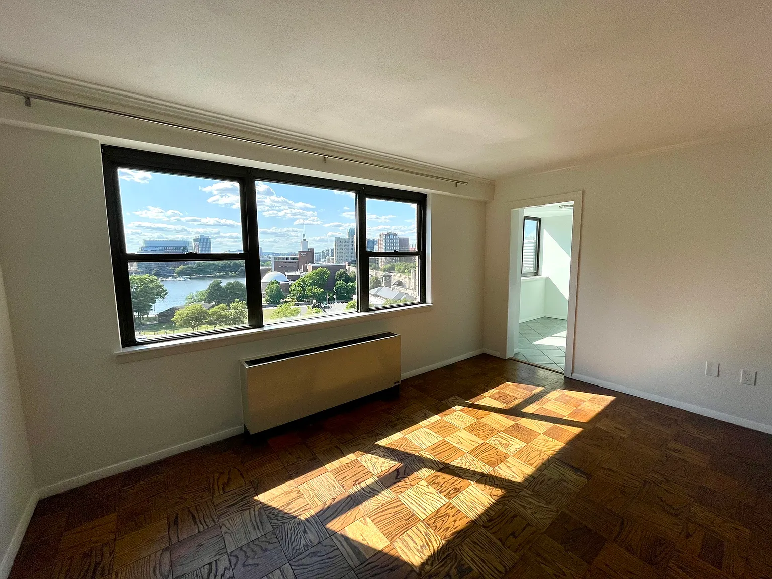 8 Whittier Pl — Photo 3
