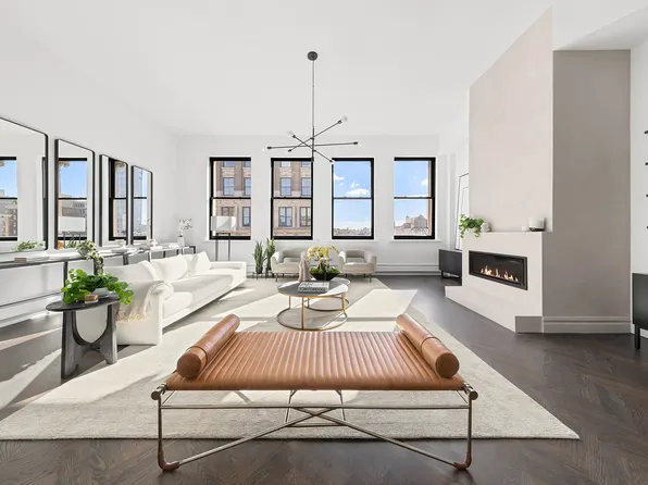 475 Broadway image 1 of 16