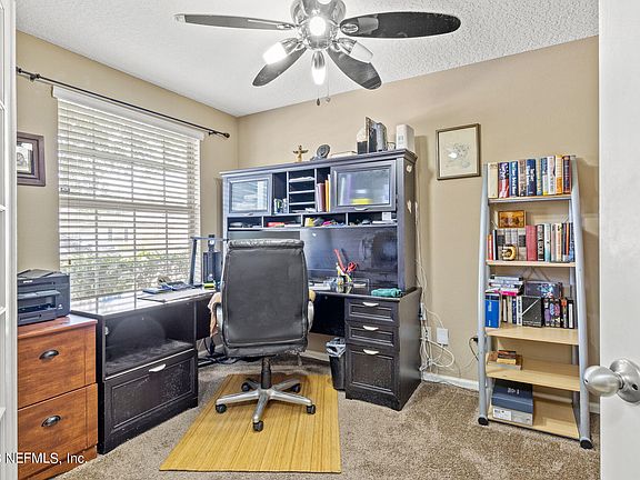 3rd image of 5543 VILLAGE POND Circle