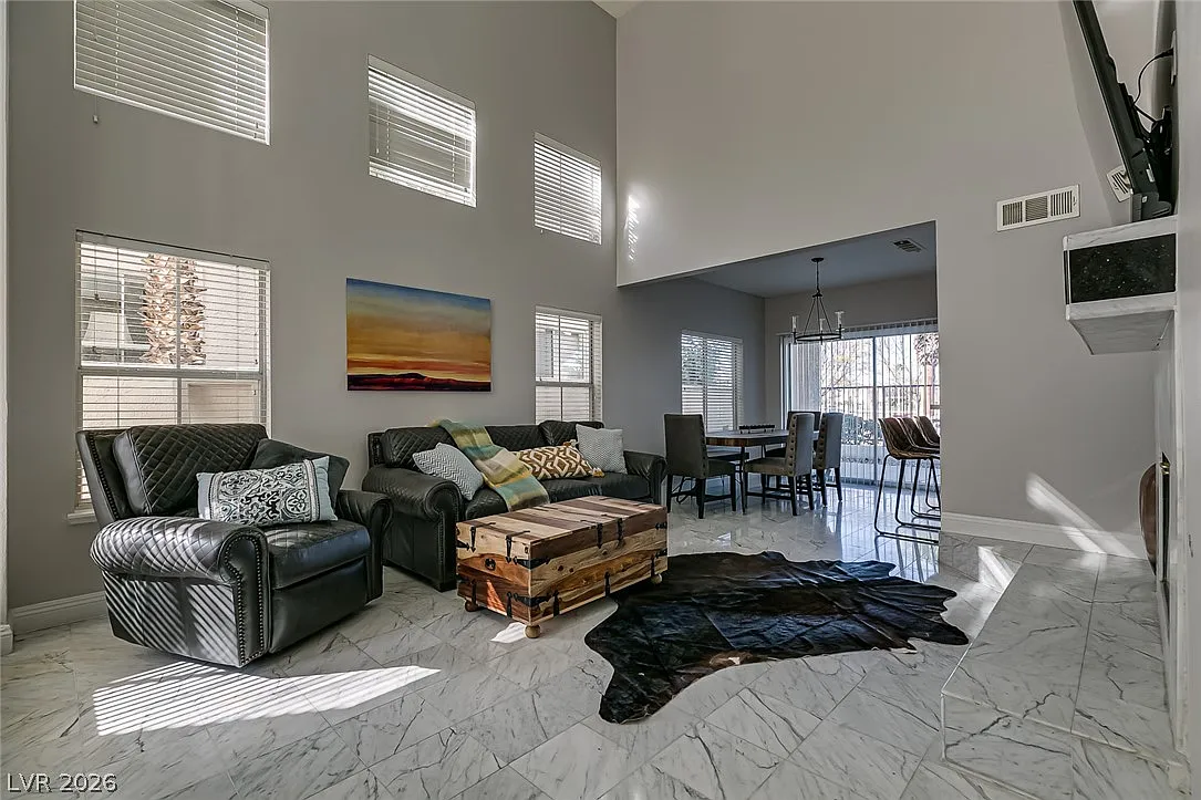 3 bed, 2.5 bath, 1735 sqft, $3,799 — Photo 1