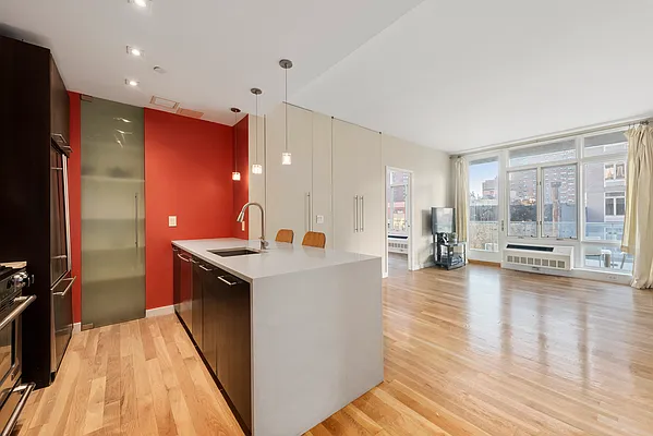 Rented by SERHANT. | media 1
