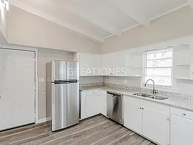 5 bed, 2.5 bath, 1151 sqft, $1,395 — Photo 3
