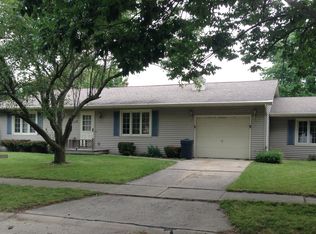 2702 Southwood Dr, Champaign, IL
