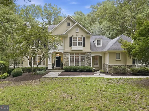 12041 Great Elm Dr, Potomac, MD 20854