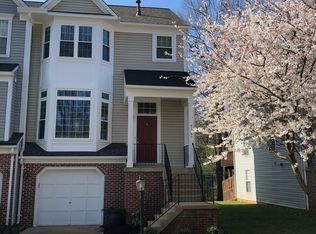 47641 Weatherburn Ter, Sterling, VA 20165