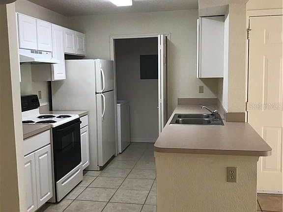3rd image of 2550 N Alafaya Trl APT 1102
