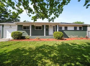 5708 Pontiac Rd, Virginia Beach, VA 23462