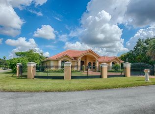 10895 SW 91st St, Miami, FL 33176