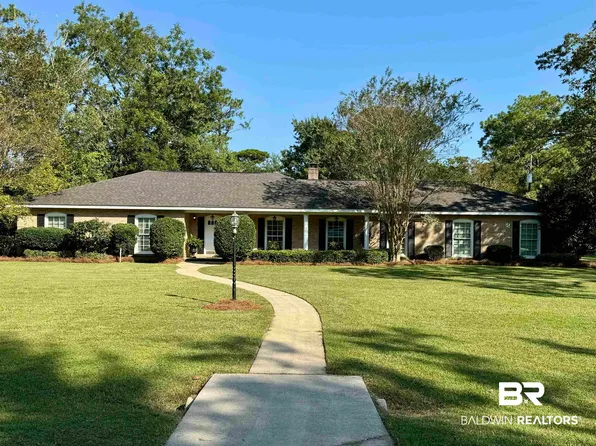 515 E 8th St, Bay Minette, AL 36507