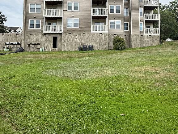 4th image of 6732-8 Willowbrook Dr