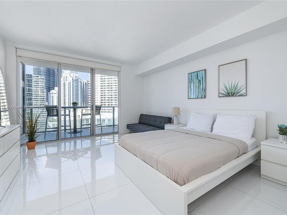 1st image of 1300 Brickell Bay Dr APT 2712