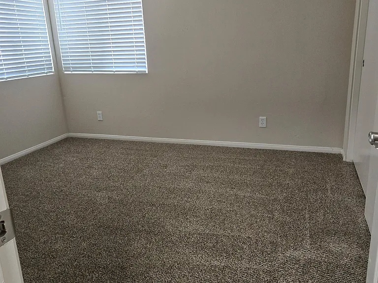 445 Hart Dr #7 — Photo 9