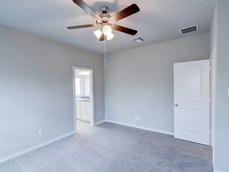 6210 Trado Dr — Photo 17