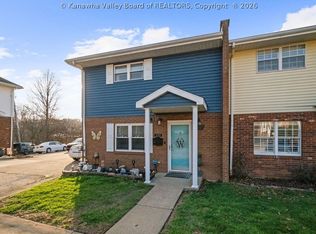 122 Cadle Dr, Cross Lanes, WV 25313