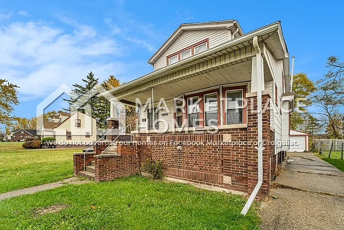 2 bed, 1.0 bath, 750 sqft, $850 — Photo 2