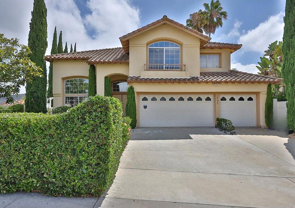 1st image of 691 Avenida Cordoba