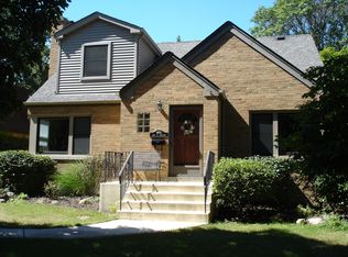 530 N Park Rd, La Grange Park, IL 60526