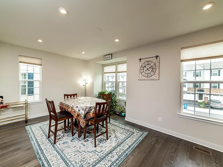 310 Theodora Way — Photo 6