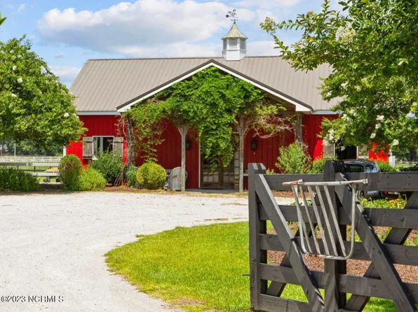 385 Wilderness Lane, Washington, NC 27889
