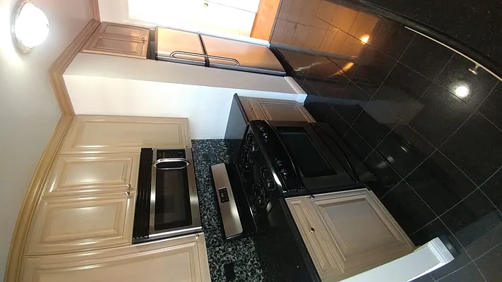 Rented by Metro Garden Realty NYC | media 50