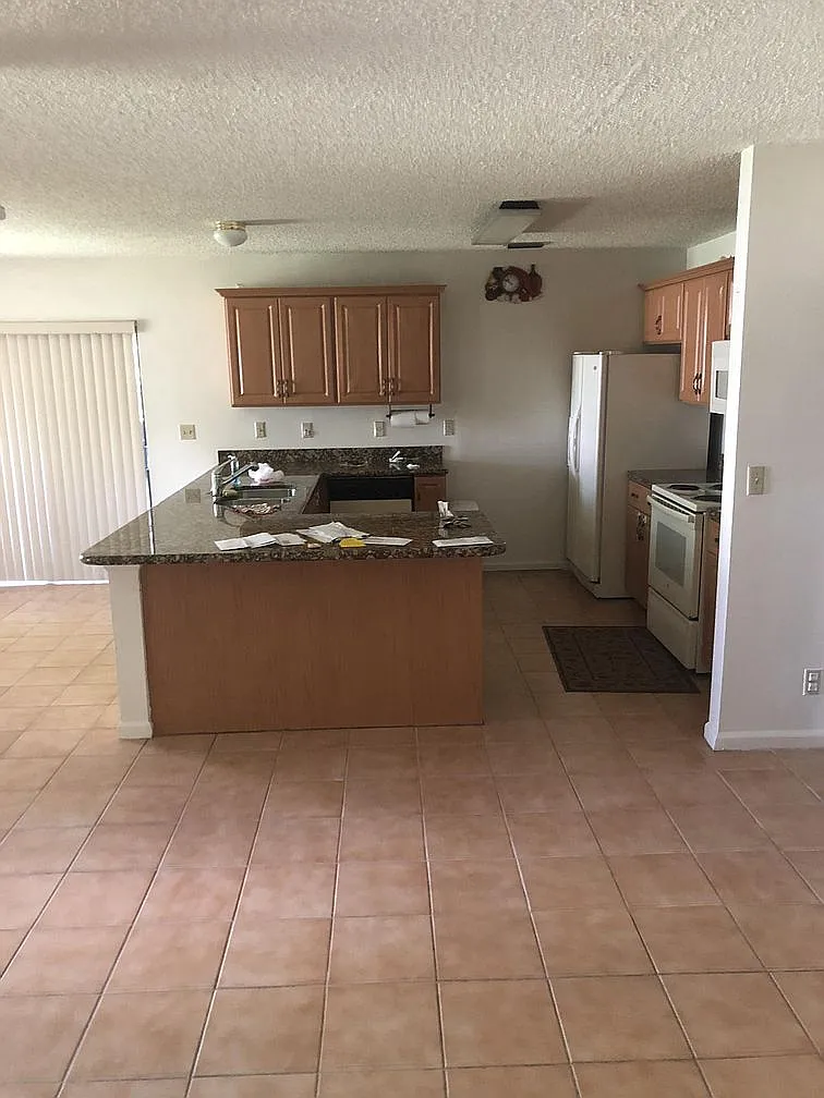 1 bed, 1000 sqft, $975 — Photo 3
