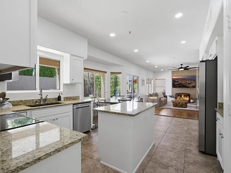 12955 E Mercer Ln — Photo 9