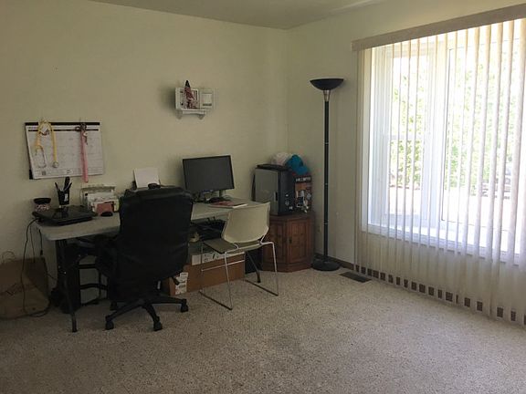 3rd image of 2118 Tamarack Dr