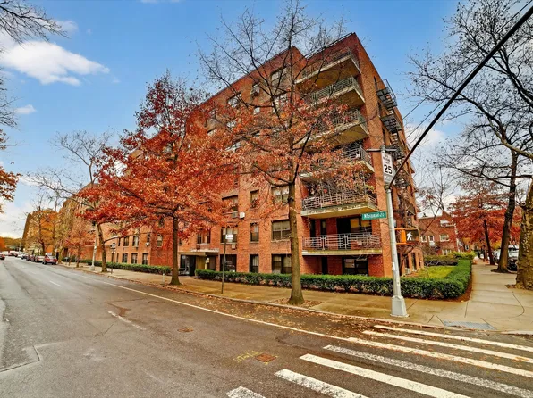 6495 Broadway image 2 of 32