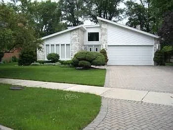 3308 Lakewood Ct photo 1