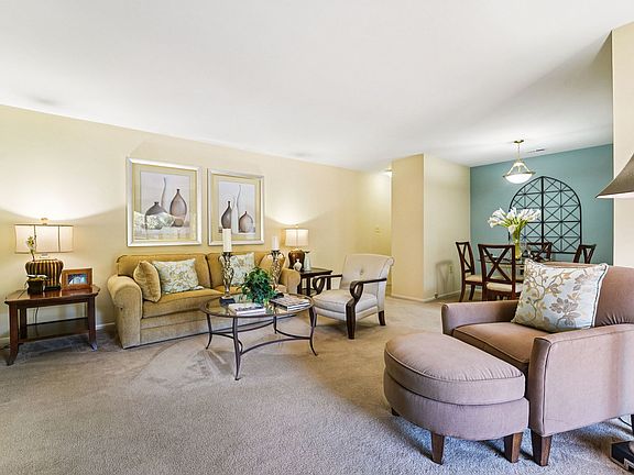 2 Bedroom 947 SF - Living / Dining Room Area