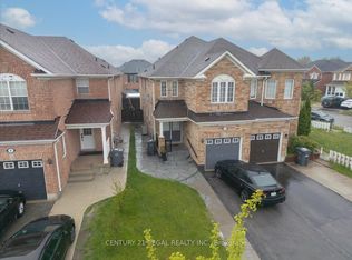 4 Parisian Rd, Brampton, ON L6P2S8