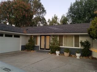 8350 Woodlake Ave, Canoga Park, CA 91304
