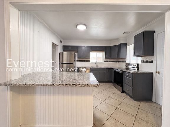 5th image of 756 Ursula St