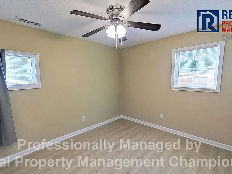 101 N Glen Ct — Photo 12