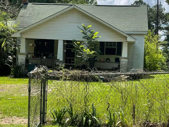 2003 Yellow Leaf Rd, Clanton, AL 35045