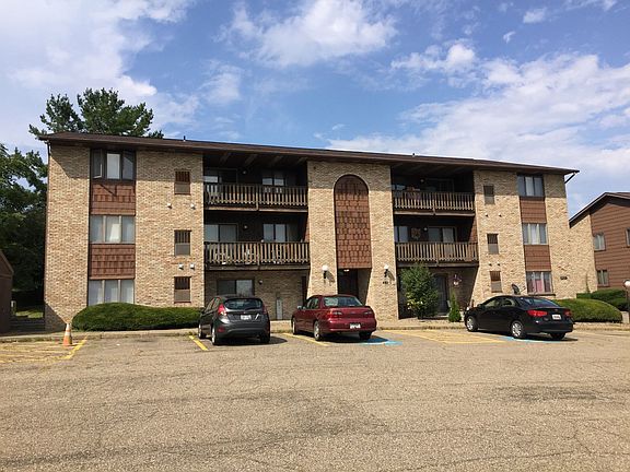 2nd image of 483-491 Lovers Lane; Country Clb #4401-4409-