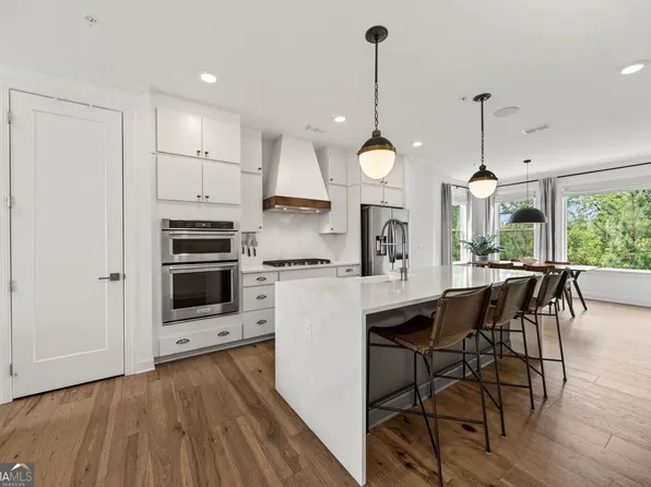 6589 Beacon Dr, Sandy Springs, GA 30328